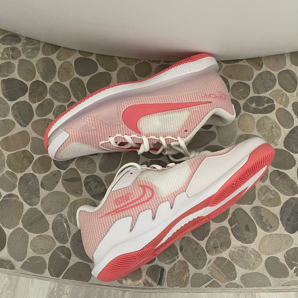 (WMNS) NikeCourt Air Zoom Vapor Pro 'White Pink Salt' CZ0222-106 7.5